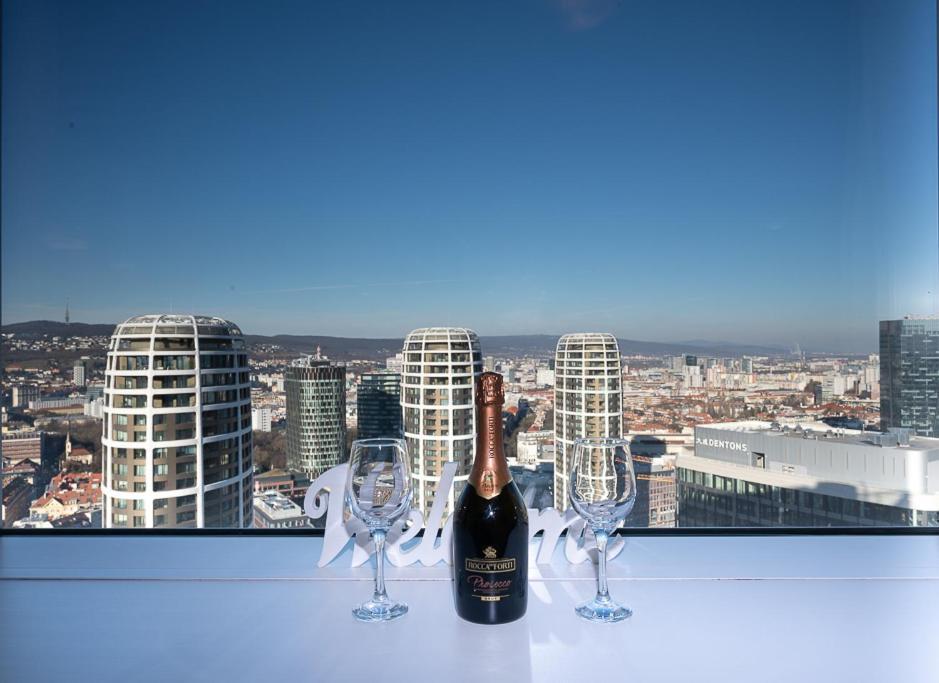Panoramaview/31Thfloor!/Luxury/Wifi/Parking Apartment Bratislava Exterior foto